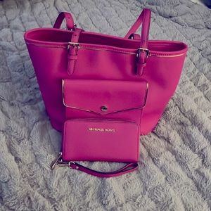 Michael Kors fuchsia bag and wallet combo